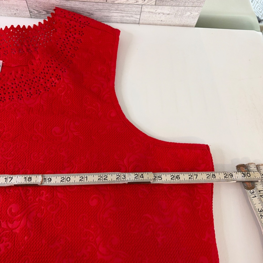 Rebecca Malone Sleeveless Top Womens 3X Red Eyelet Scalloped Damask Swirl Blouse - Picture 6 of 7
